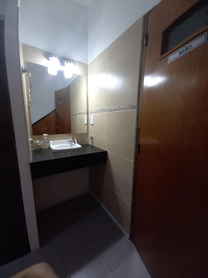 Apartamentos Willy - En Zona Residencial Con Estacionamiento Mendoza Buitenkant foto