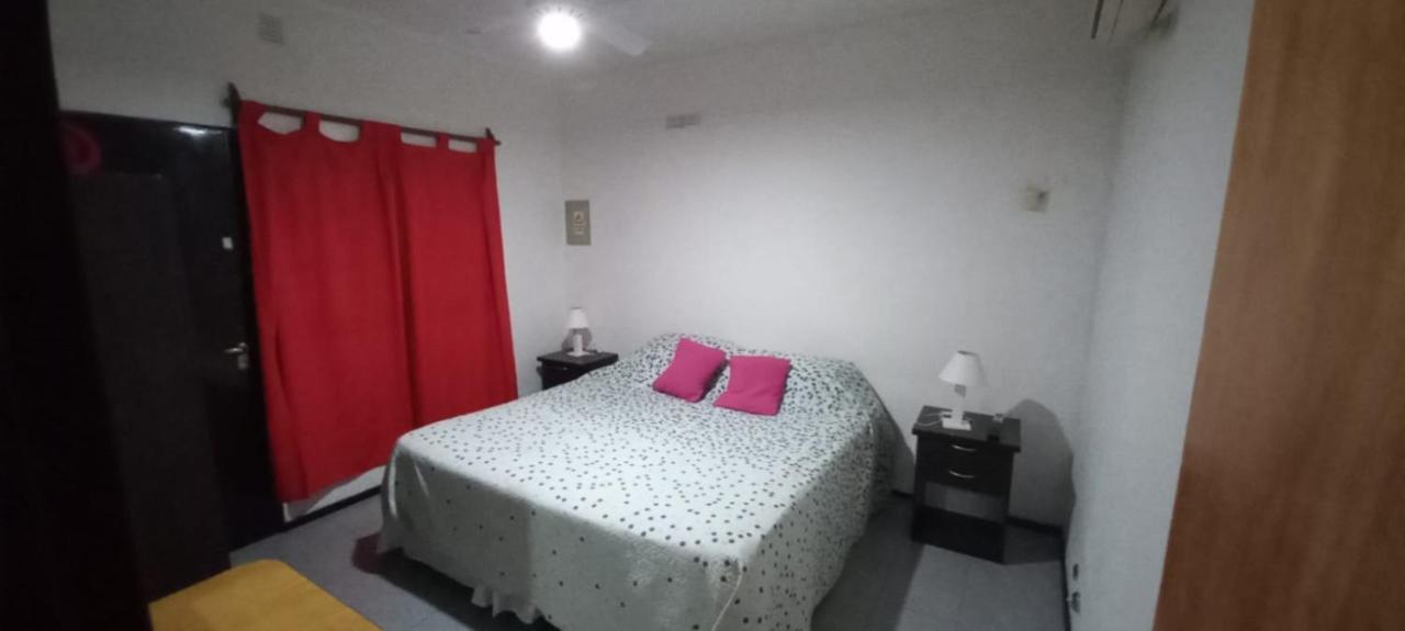 Apartamentos Willy - En Zona Residencial Con Estacionamiento Mendoza Buitenkant foto