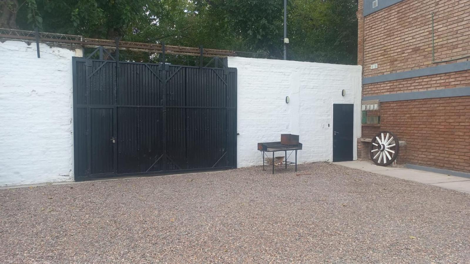 Apartamentos Willy - En Zona Residencial Con Estacionamiento Mendoza Buitenkant foto