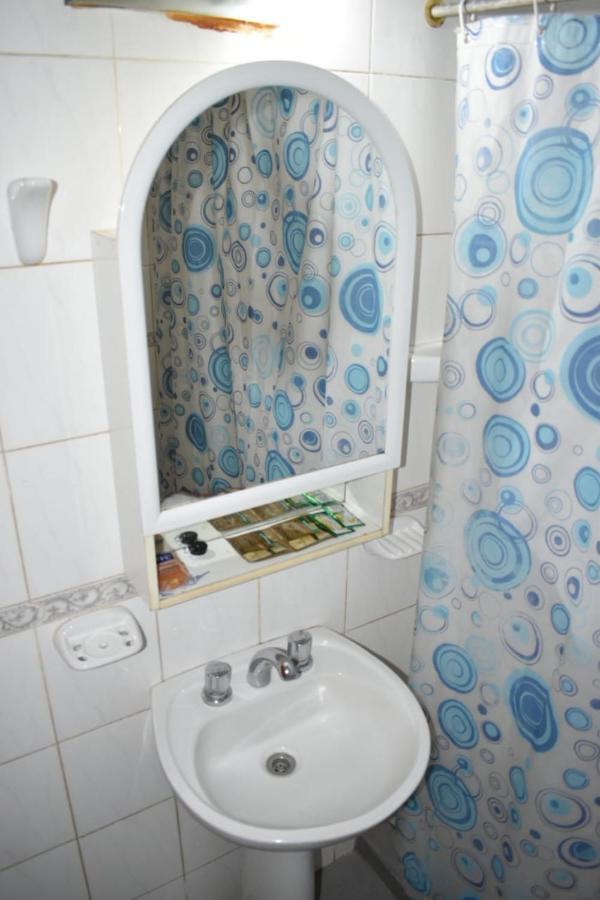 Apartamentos Willy - En Zona Residencial Con Estacionamiento Mendoza Buitenkant foto